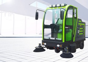Fully enclosed driving sweeping machine