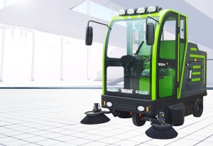 Fully enclosed driving sweeping machine