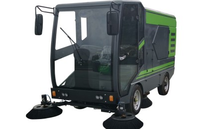 2200  Four-Wheel Full Closed Electric Ride-On Street Sweeper